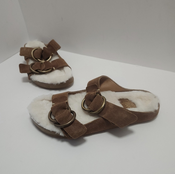 beek Shoes - Beek Womens Sandals Size 7 Double Buckle Swead Leather Shearling Lined